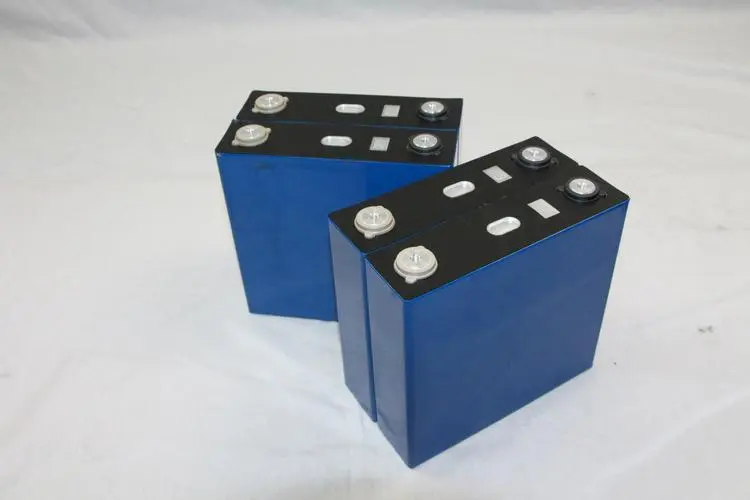 LiFePO4 vs NiMH Battery: Which One Is Right for You?